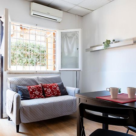 Montagnola Mini House Apartment Рим Екстериор снимка