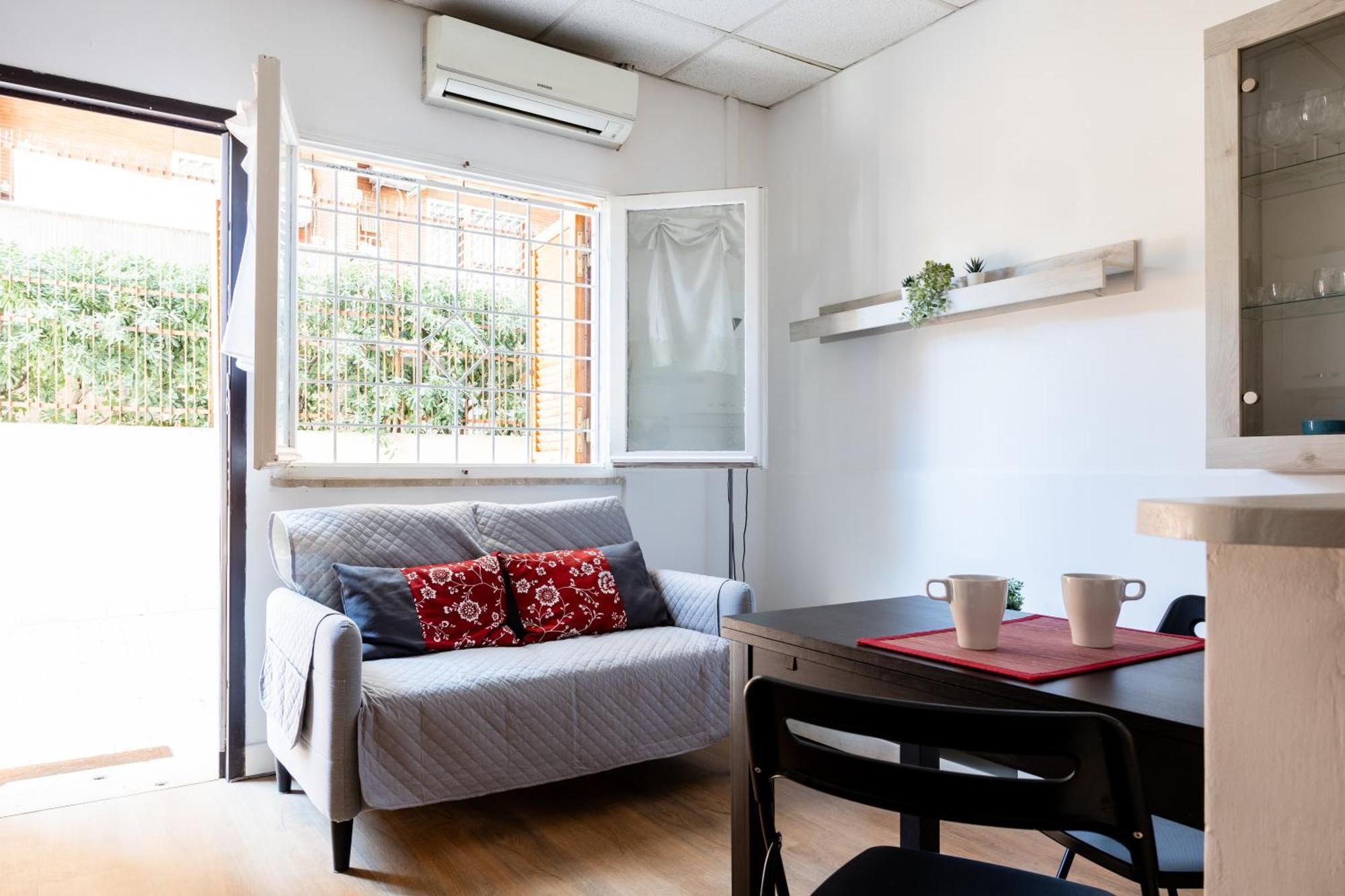 Montagnola Mini House Apartment Рим Екстериор снимка